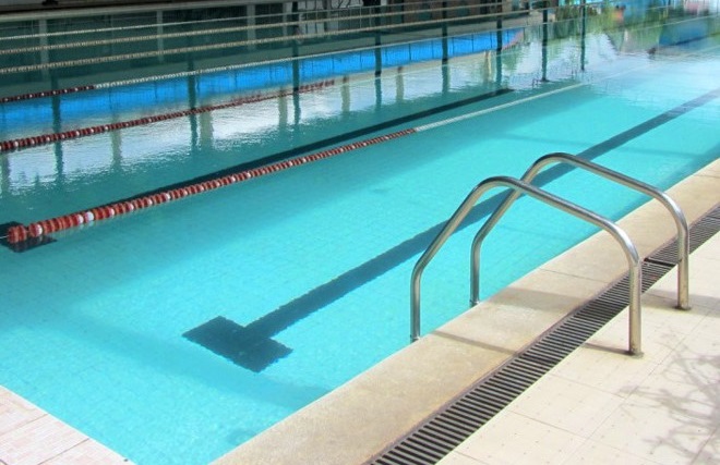 Các loại thang bể bơi thông dụng nhất hiện nay
