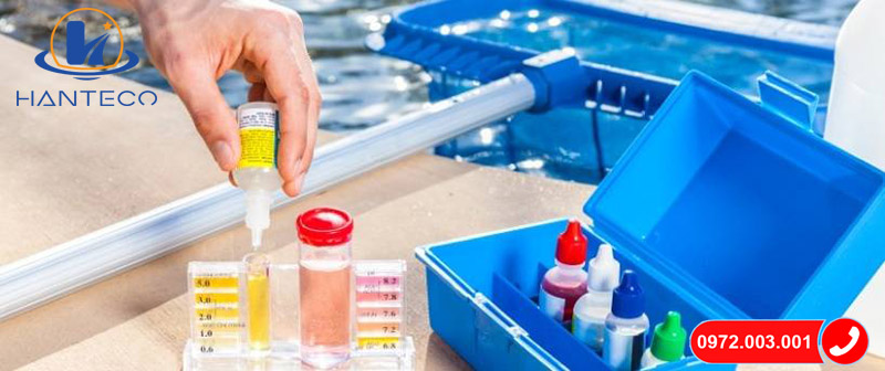 Bộ test nước giúp kiểm tra các nồng độ pH, Clo trong bể bơi