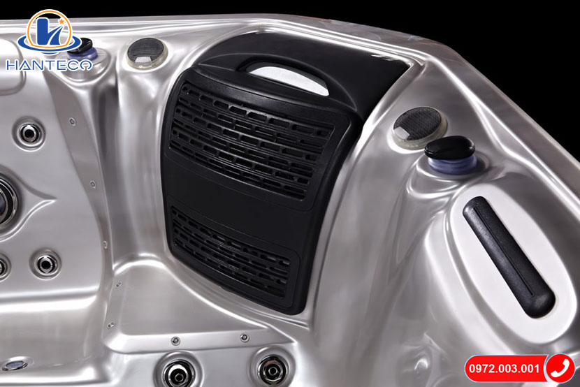 bon-suc-jacuzzi-nhap-khau-sr832a-10