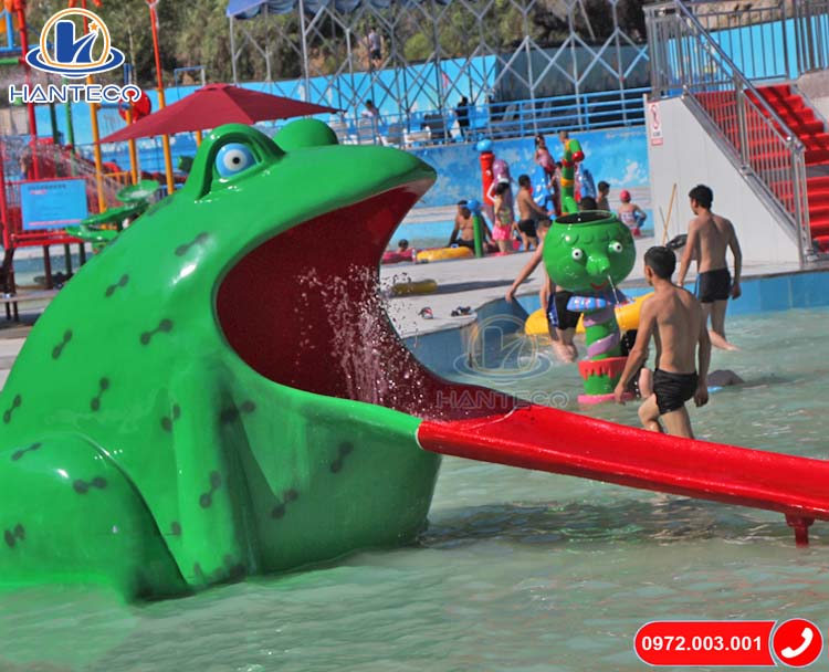 do-choi-duoi-nuoc-nhap-khau-hinh-ech-xanh