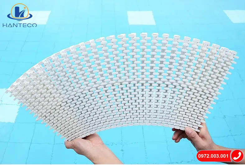 thanh-thoat-tran-be-boi-mau-rang-cua-5