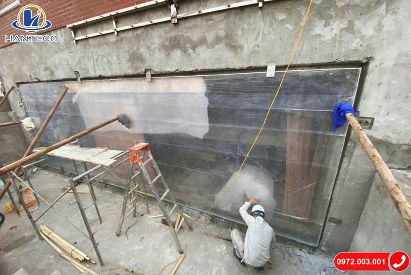 thi-cong-vach-acrylic-be-ca-2 thi-cong-vach-acrylic-be-ca-2